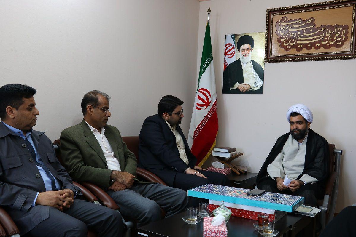 دیدار مسئولان کمیته امداد امام خمینی (ره) با امام جمعه کیش