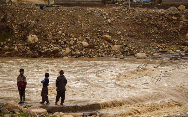 بارندگی موجب قطع ارتباط چند روستا در دزفول شده است