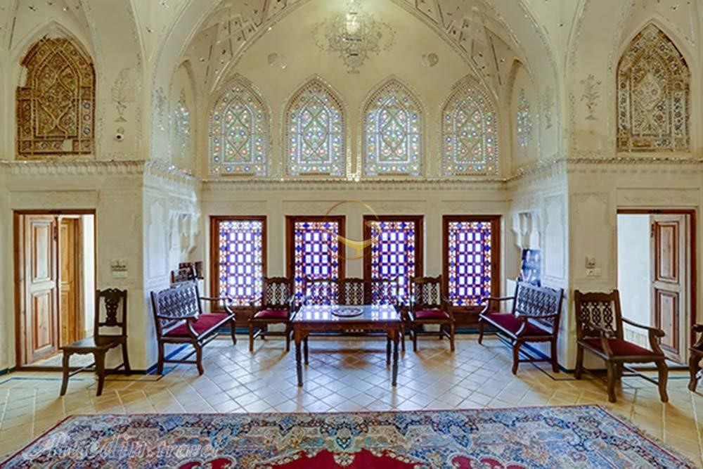 درباره هتل مهینستان راهب کاشان درباره هتل مهینستان راهب کاشان