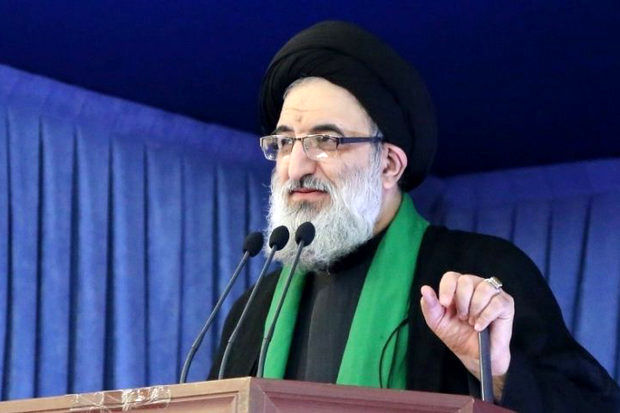 جراحی یک مقدار درد و دوران نقاهت دارد؛ باید تحمل کنیم جراحی یک مقدار درد و دوران نقاهت دارد؛ باید تحمل کنیم