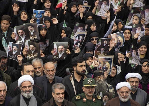 تجدید بیعت کارکنان تیپ ۱۲ قائم آلمحمد (عج) سمنان با رهبر معظم انقلاب تجدید بیعت کارکنان تیپ ۱۲ قائم آلمحمد (عج) سمنان با رهبر معظم انقلاب
