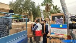 نیکوکاران بافق ۱۵ سری جهیزیه به زوج های نیازمند اهدا کردند